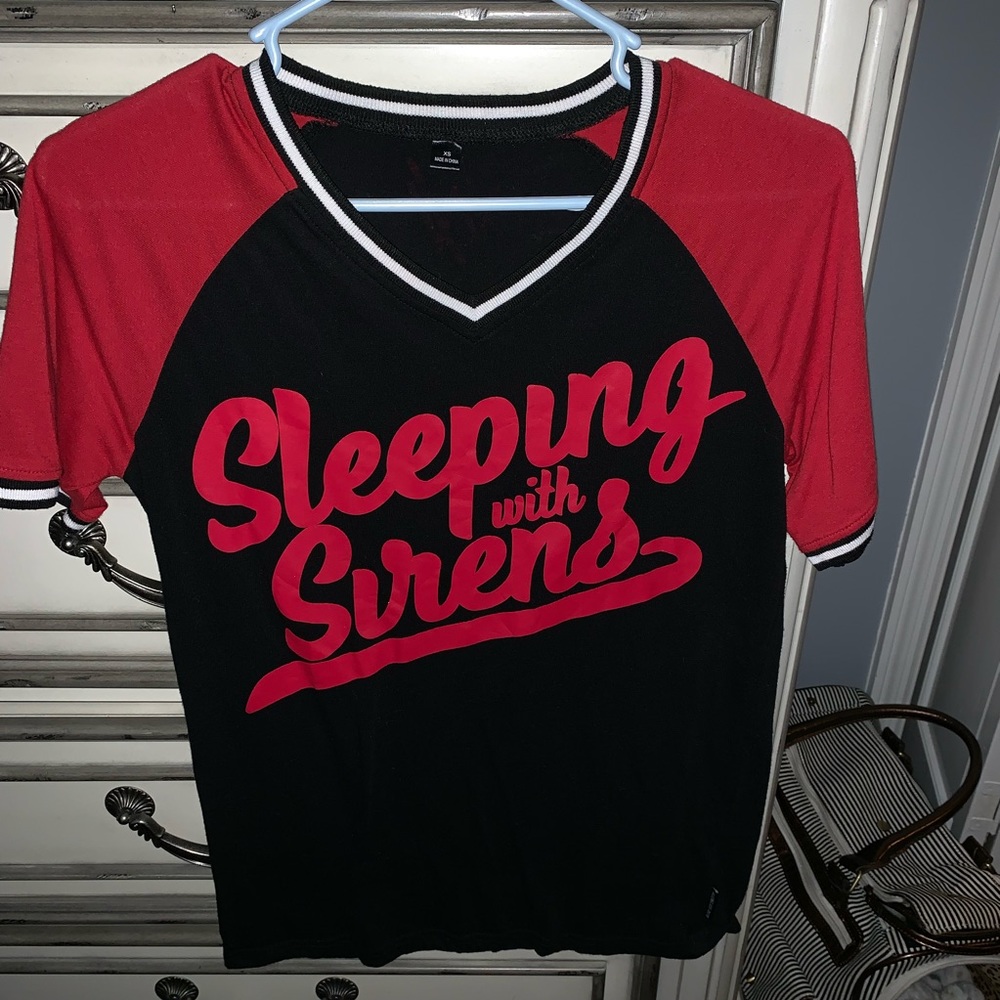 Sleeping With Sirens band tee